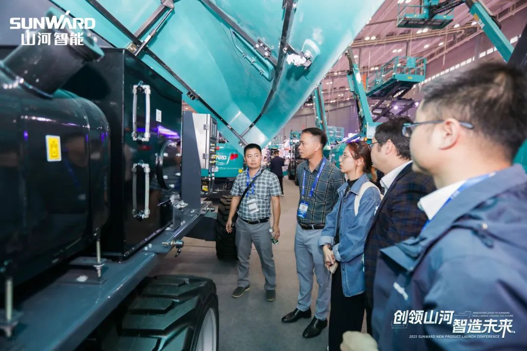2023 CICEE | 米兰网址智能亮相2023长沙国际工程机械展!智能化、电动化产品站C位