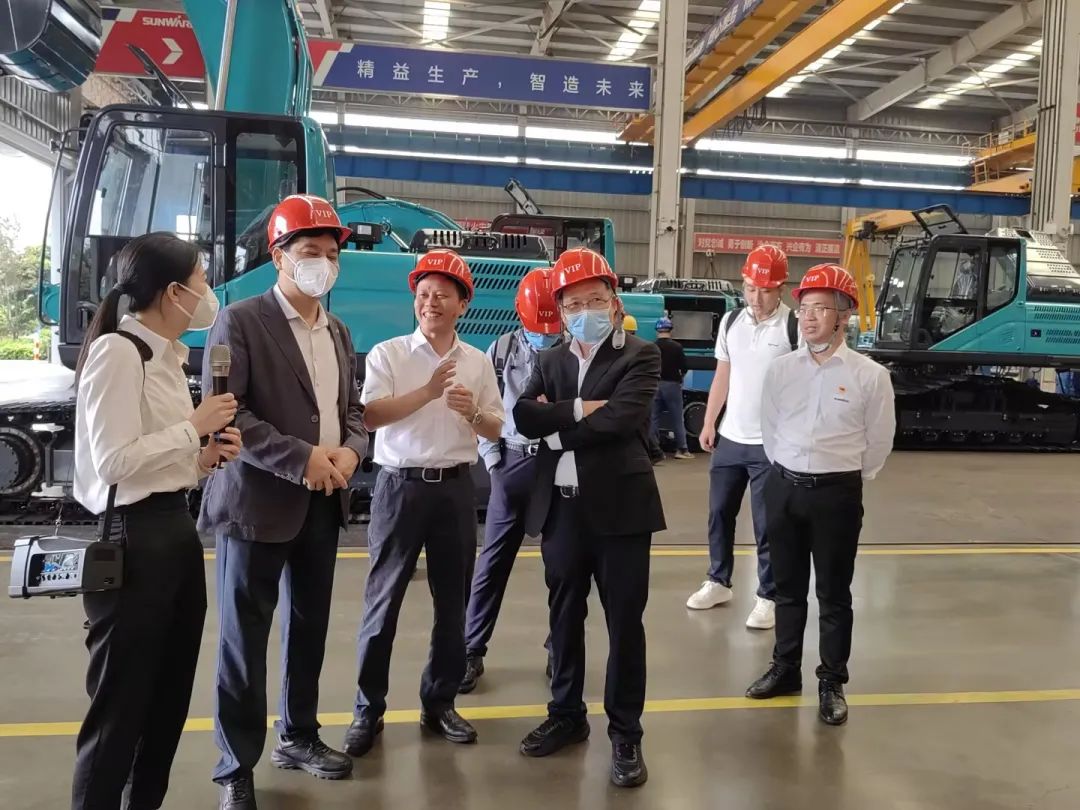 中国科学院院士陈十一率队到访米兰网址智能