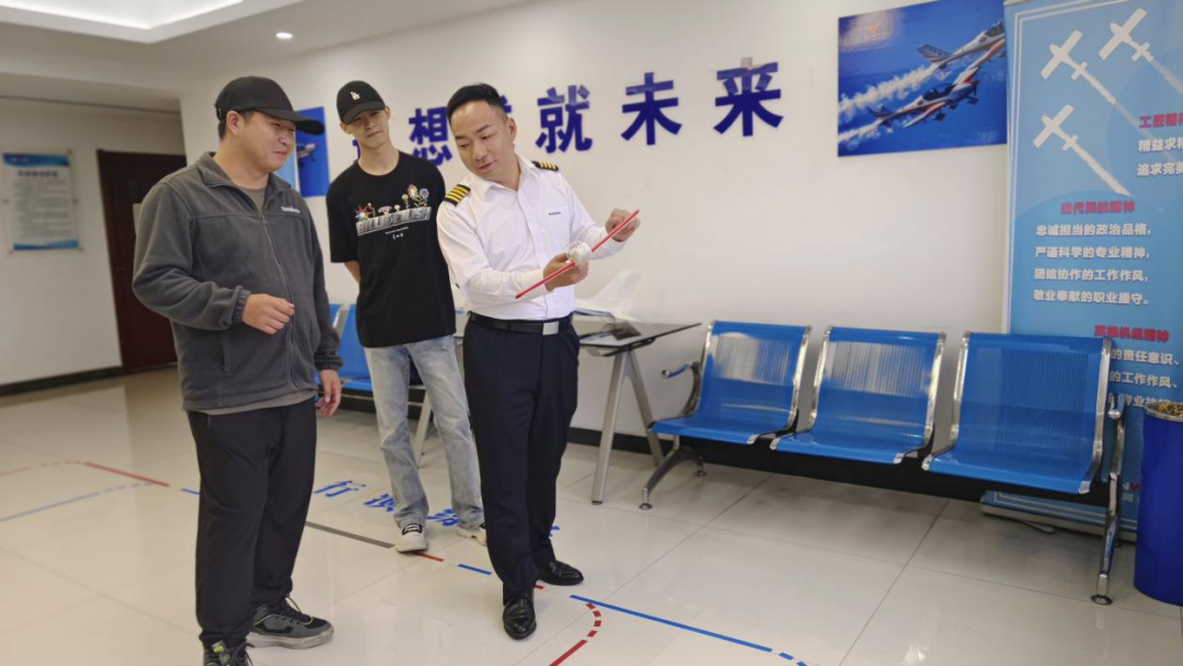 湖南米兰网址通航获CCAR-141部民用航空器驾驶员学校运行合格证