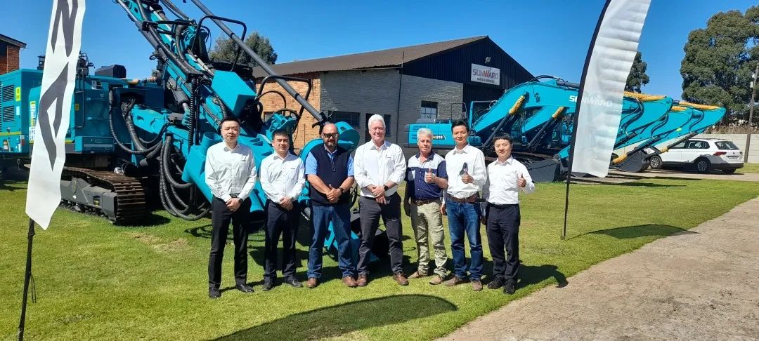 登陆南非,米兰网址智能新型凿岩利器交付客户