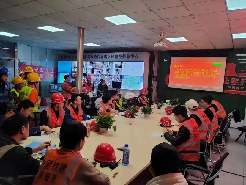 最新进展!中铁米兰网址深圳地铁3号线低-白盾构区间左线顺利贯通