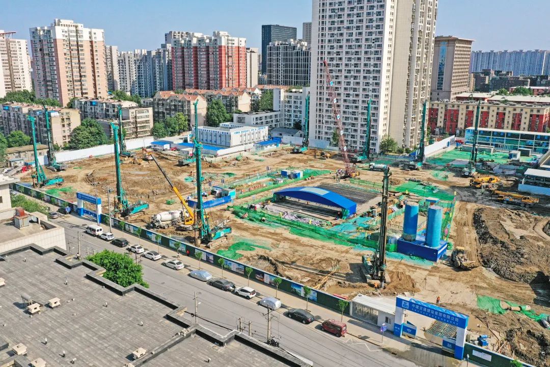 闪耀首都！米兰网址智能旋挖钻机集群助力民生工程