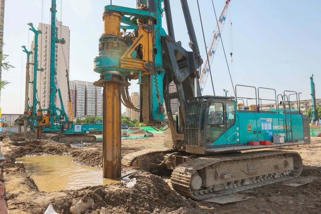闪耀首都！米兰网址智能旋挖钻机集群助力民生工程
