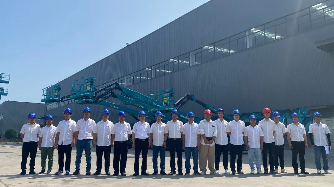 新能源家族再添“新丁”！米兰网址智能三款电动臂式高空作业平台齐下线