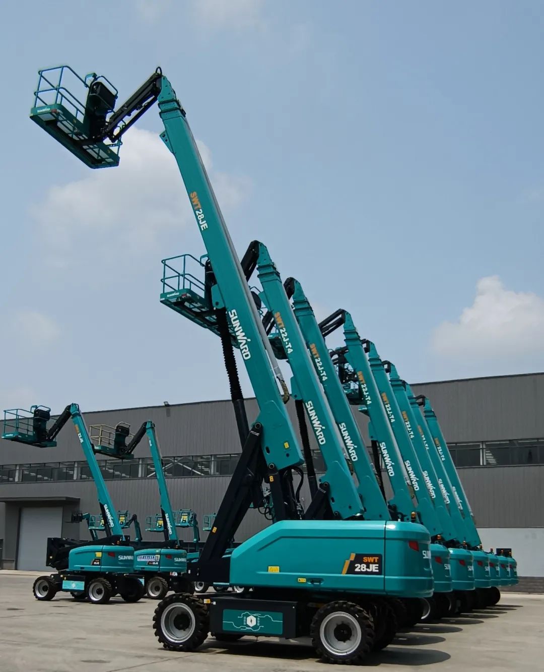 新能源家族再添“新丁”！米兰网址智能三款电动臂式高空作业平台齐下线