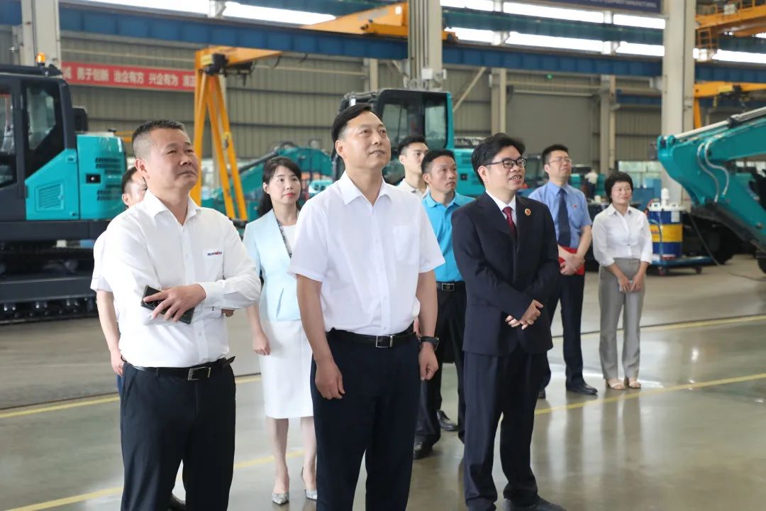 长沙市人民检察院党组书记、检察长余湘文调研米兰网址智能