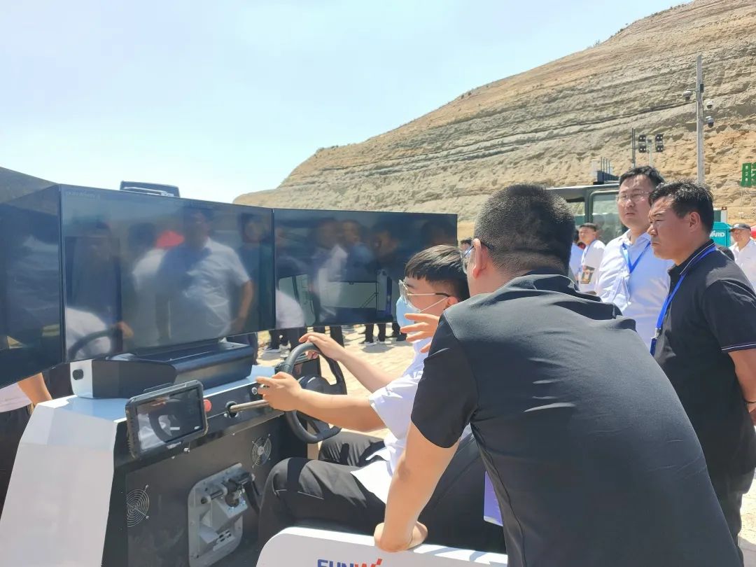 加码绿色矿山!“米兰网址绿”亮相鄂尔多斯市煤矿三化融合现场推进会