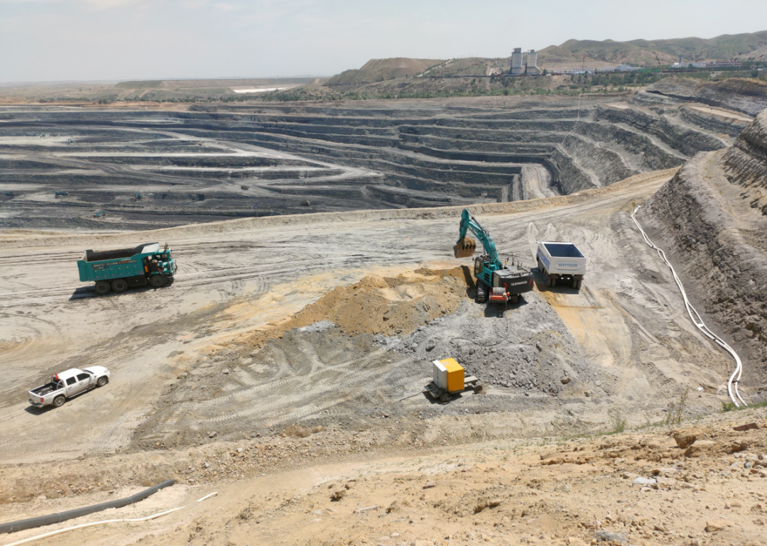 加码绿色矿山！“米兰网址绿”亮相鄂尔多斯市煤矿三化融合现场推进会