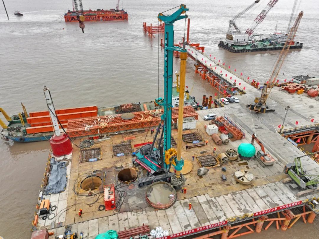 新战绩+1!米兰网址智能超级旋挖钻机创6.3米直径钻孔新纪录