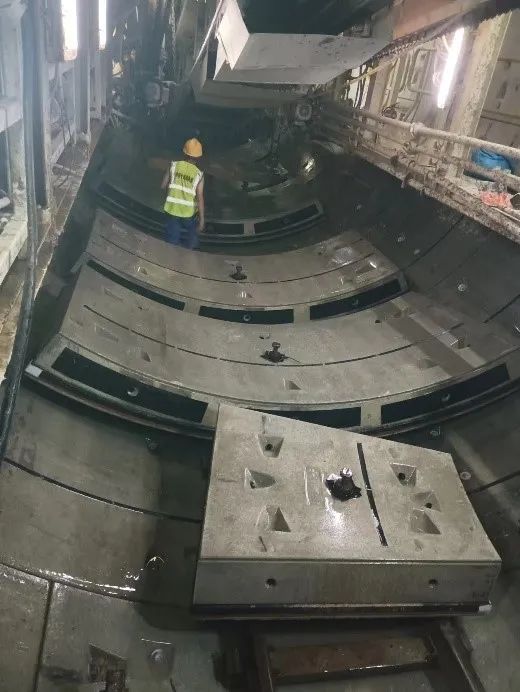 捷报！中铁米兰网址深圳地铁3号线四期工程盾构施工圆满完成