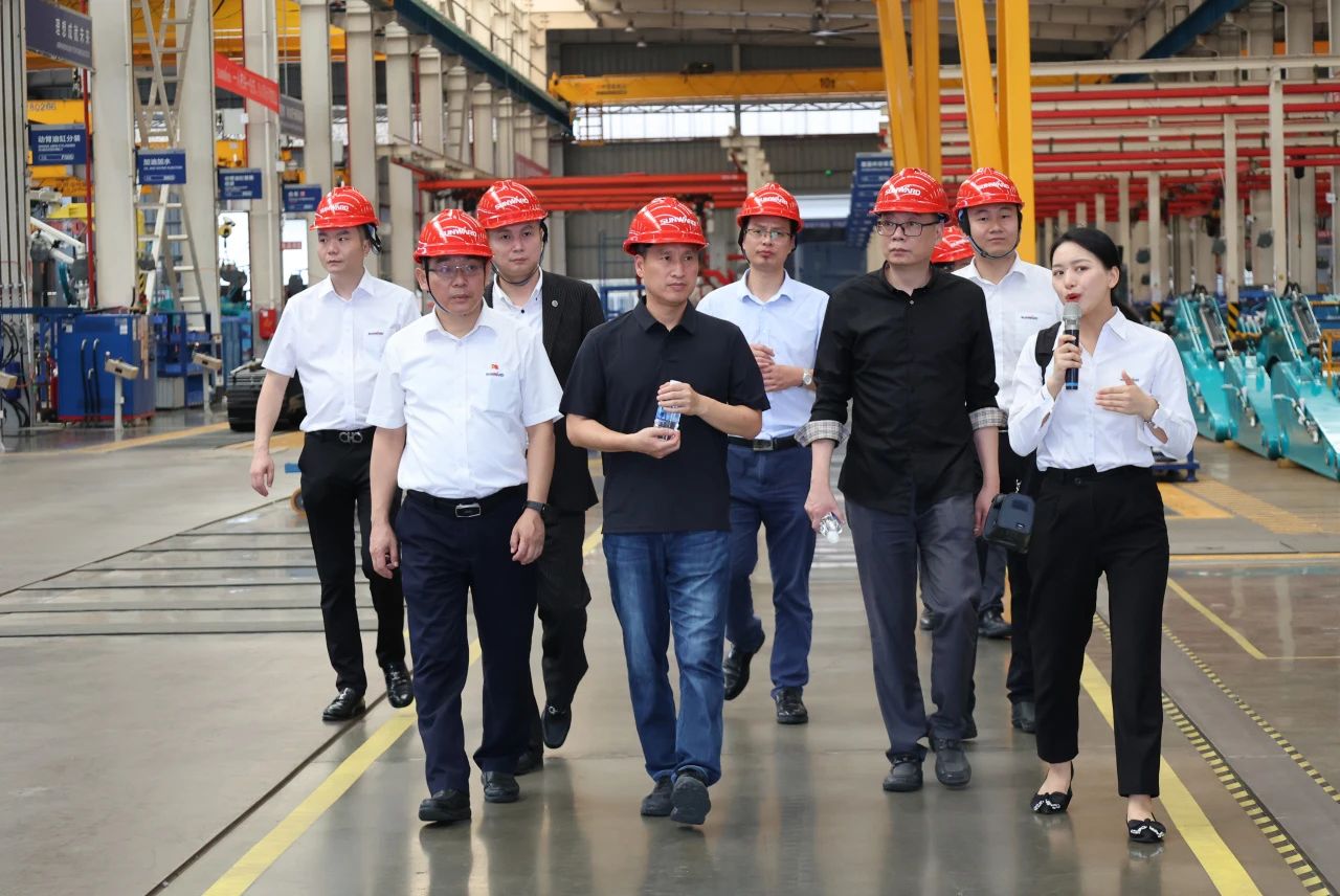 永青科技集团董事长胡晓东带队到访米兰网址智能