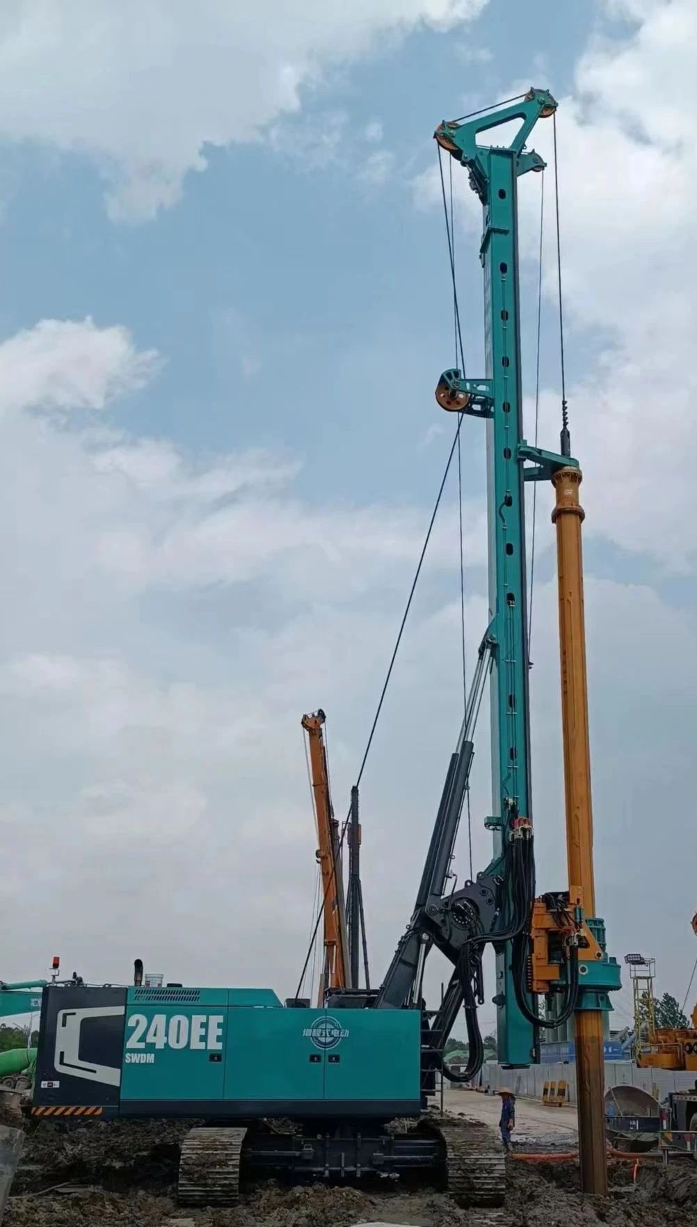 出道即巅峰！米兰网址智能增程式电动旋挖钻机硬核给“利”