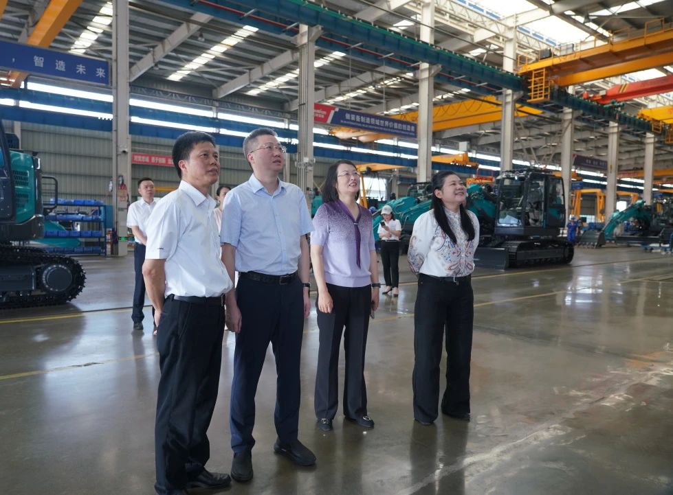 长沙市人民政府副市长、市工商联主席康镇麟调研米兰网址智能