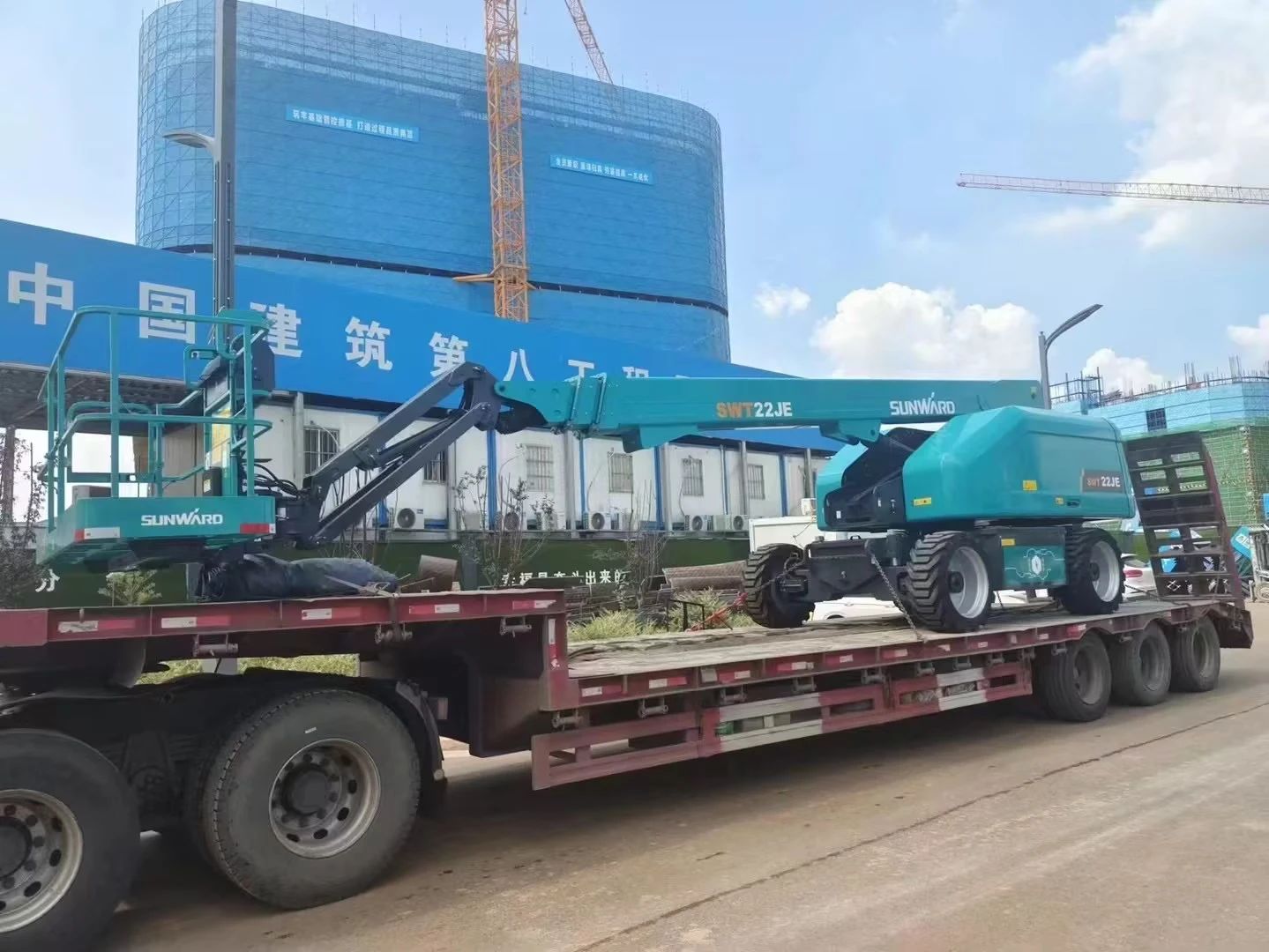 实力上新！米兰网址智能电动直臂高空作业平台进军华中市场