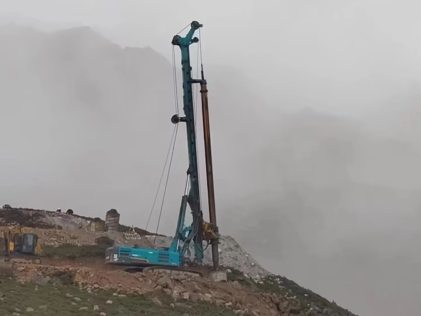 助力世界最高海拔特高压直流输电工程,米兰网址智能旋挖钻机展现硬核实力