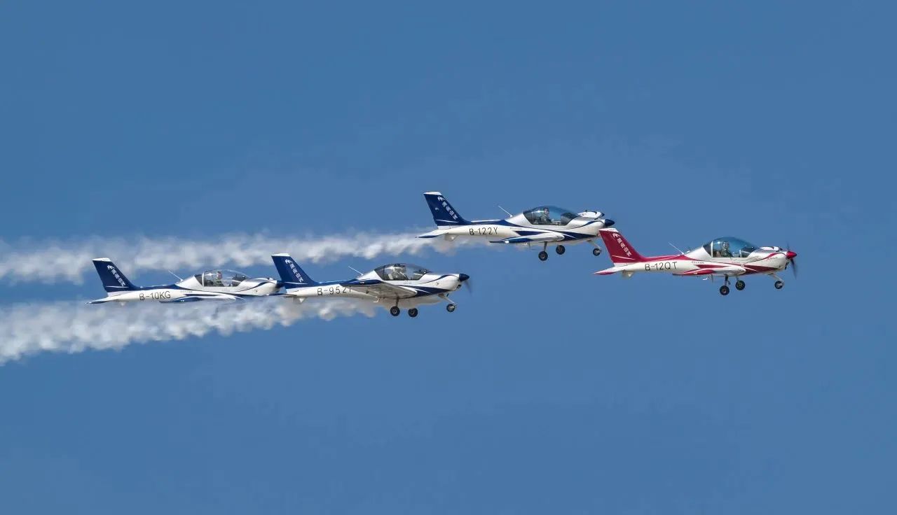 央媒聚焦!一起见证首届亚洲通用航空展上的米兰网址风采