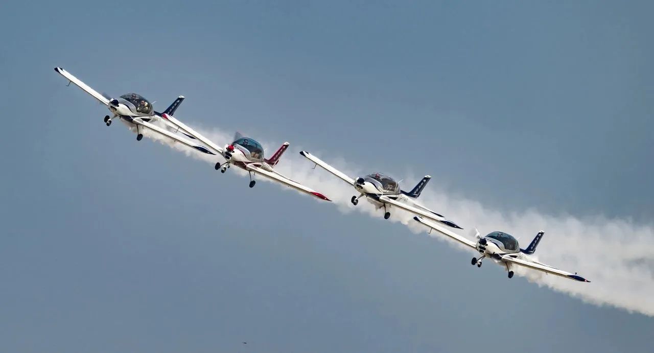 央媒聚焦!一起见证首届亚洲通用航空展上的米兰网址风采