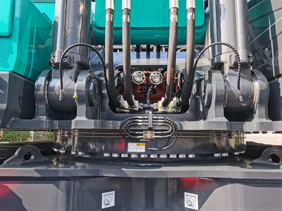 定制开发、功能更强！米兰网址智能SWE750ELR加长臂液压挖掘机下线交付