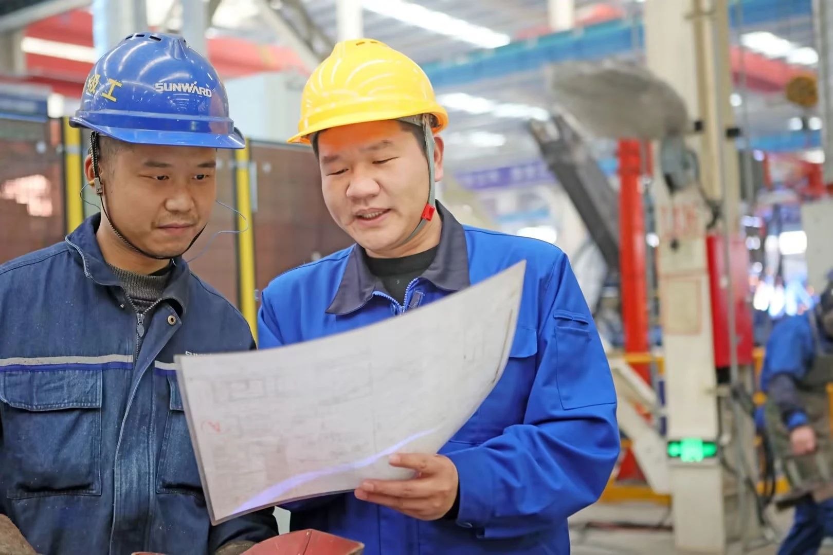 看米兰网址工匠们如何用一双巧手“拿捏”工作、创造“奇迹”