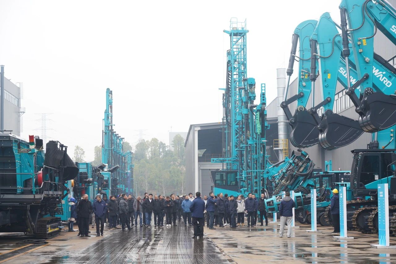 启新程,向未来!米兰网址矿岩揭牌庆典暨新春发货仪式圆满举行