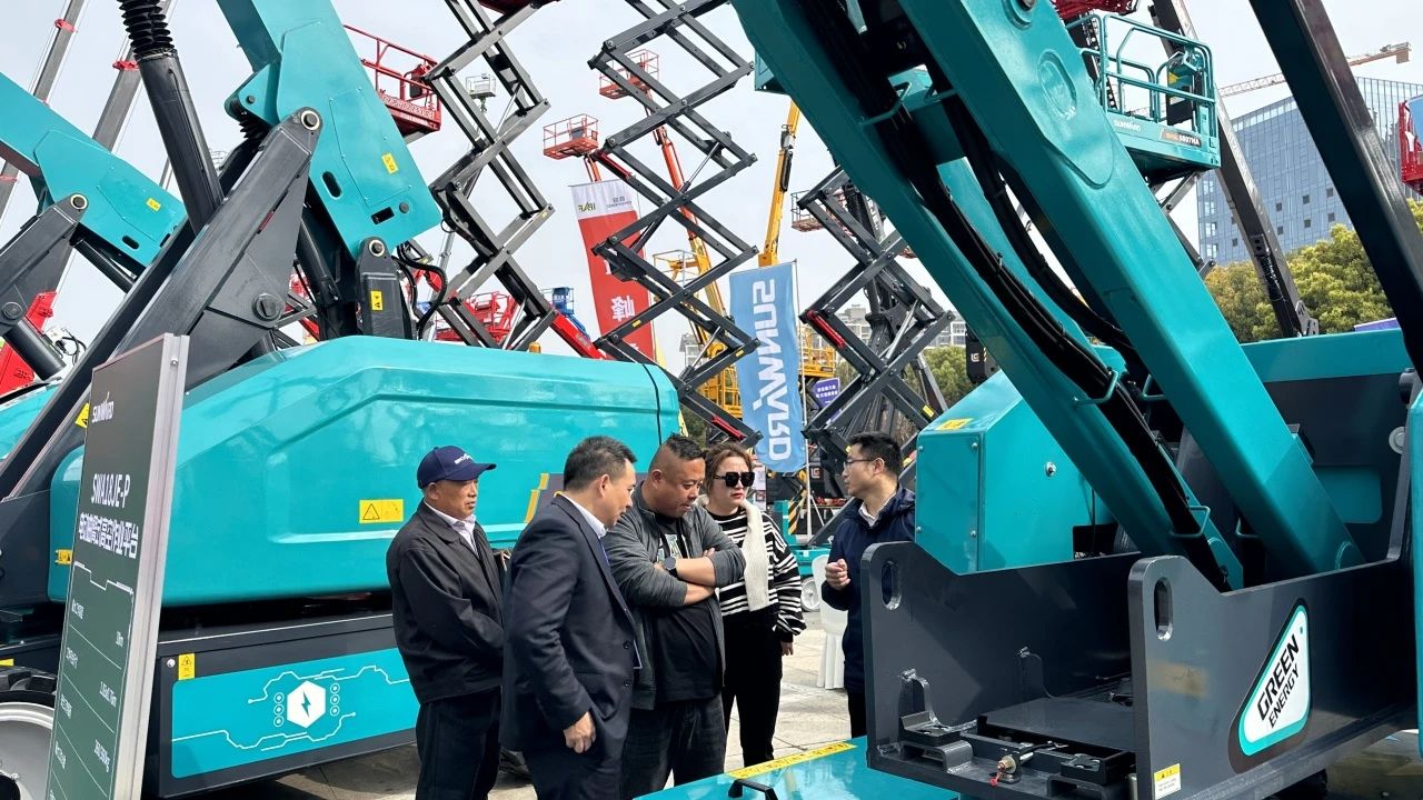 “爆品”来袭，签单不断！ 米兰网址智能盛装亮相第八届全国高空作业平台租赁大会