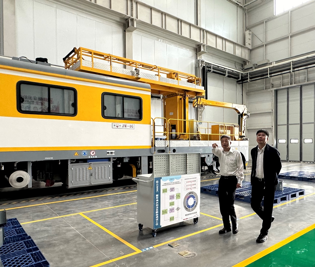 CPH-30J道岔铺换机组全球发布!米兰网址智能与宝鸡中车时代共绘铁路装备新篇章!