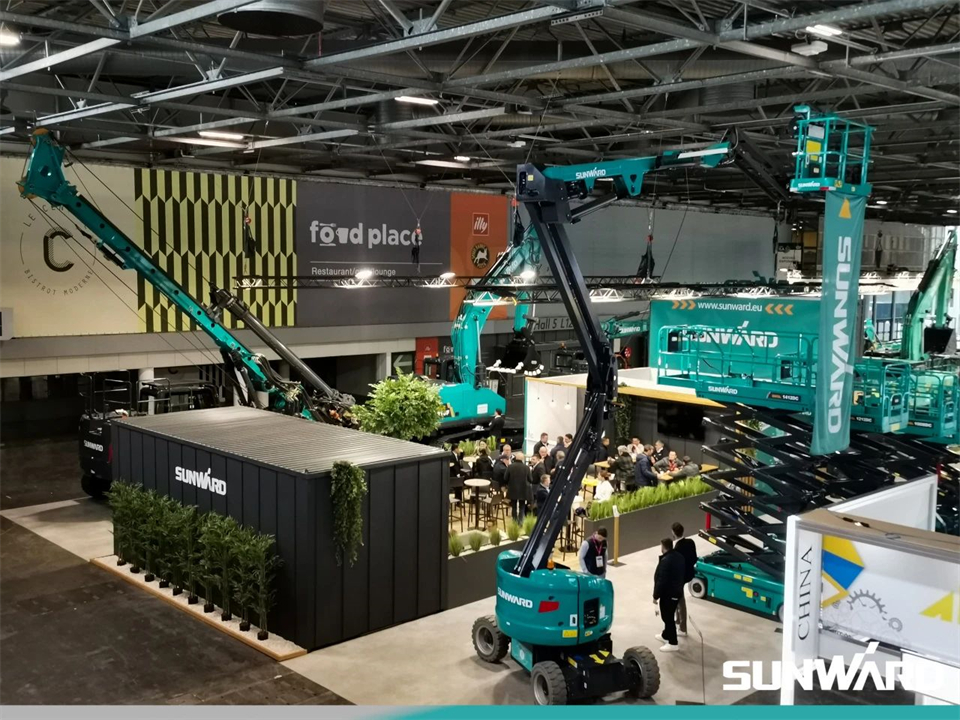 米兰网址智能携创新成果亮相2024年法国巴黎工程机械展