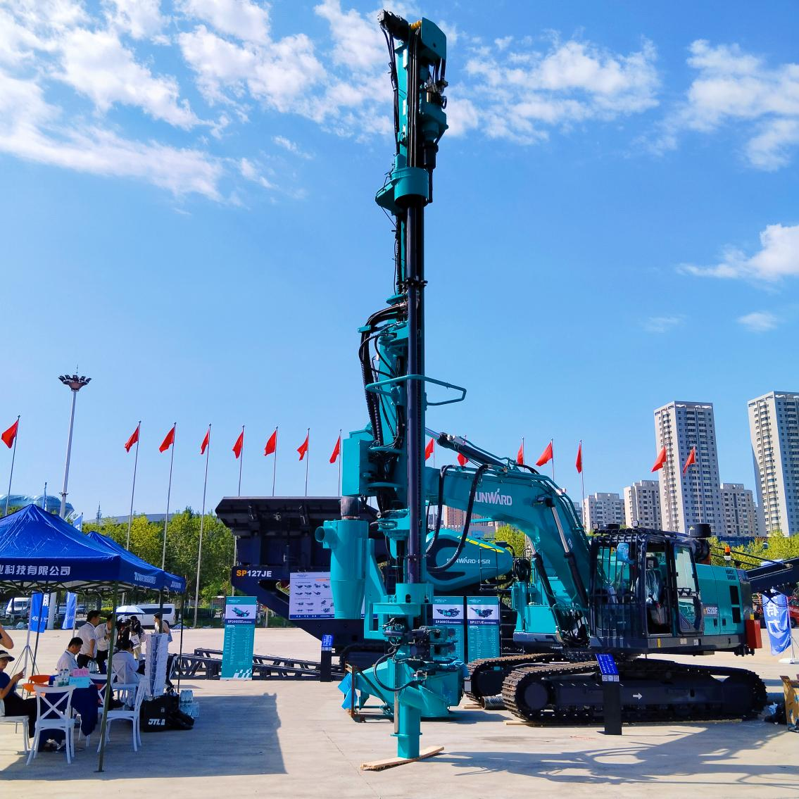 米兰网址智能5G智能钻机亮相新疆矿博会