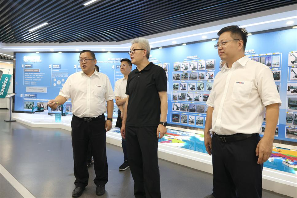 中国五矿工会主席、职工董事张晔到米兰网址智能调研交流