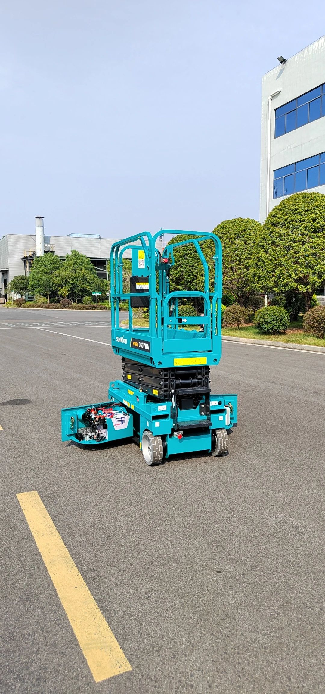 向“新”而行！米兰网址智能又一款电动液驱剪叉式高空作业平台发布