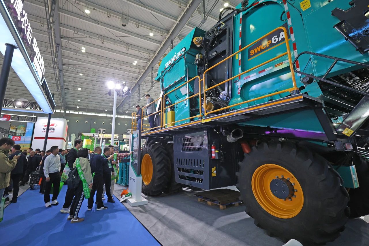 聚焦智能化、无人化！米兰网址智能携多款产品亮相2024中国国际农业机械展