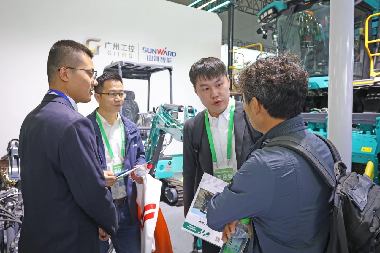 聚焦智能化、无人化！米兰网址智能携多款产品亮相2024中国国际农业机械展