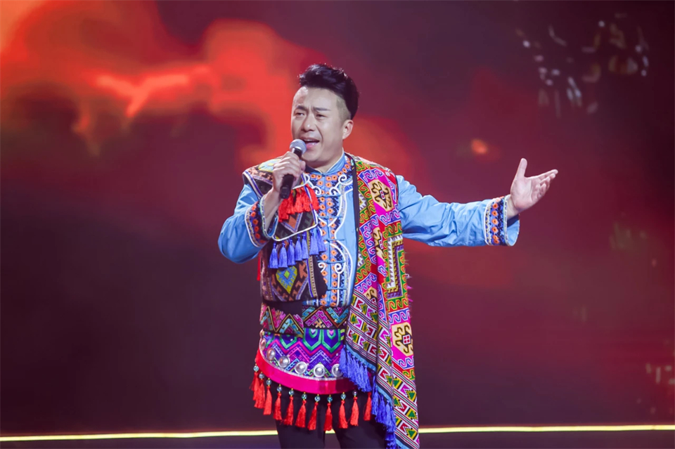 创新引领价值 理想成就未来——庆祝米兰网址智能成立25周年表彰大会暨文艺晚会隆重举行