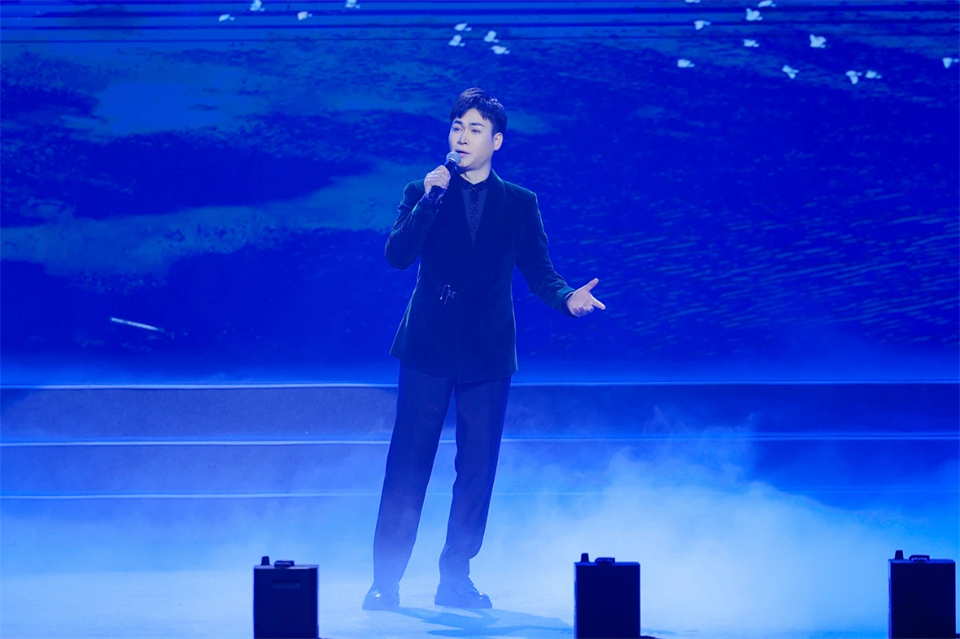 创新引领价值 理想成就未来——庆祝米兰网址智能成立25周年表彰大会暨文艺晚会隆重举行