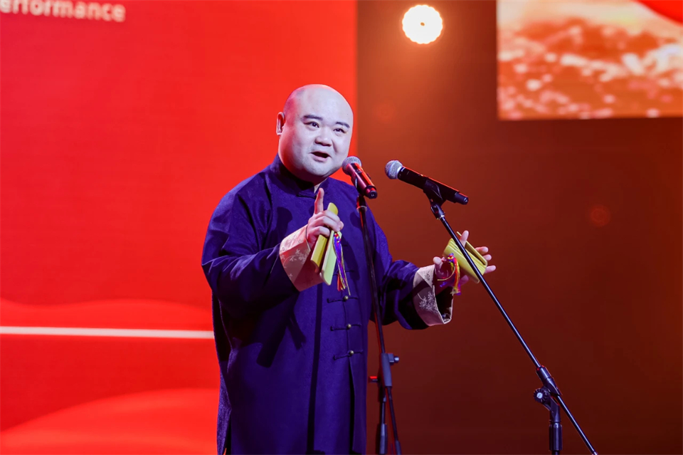 创新引领价值 理想成就未来——庆祝米兰网址智能成立25周年表彰大会暨文艺晚会隆重举行