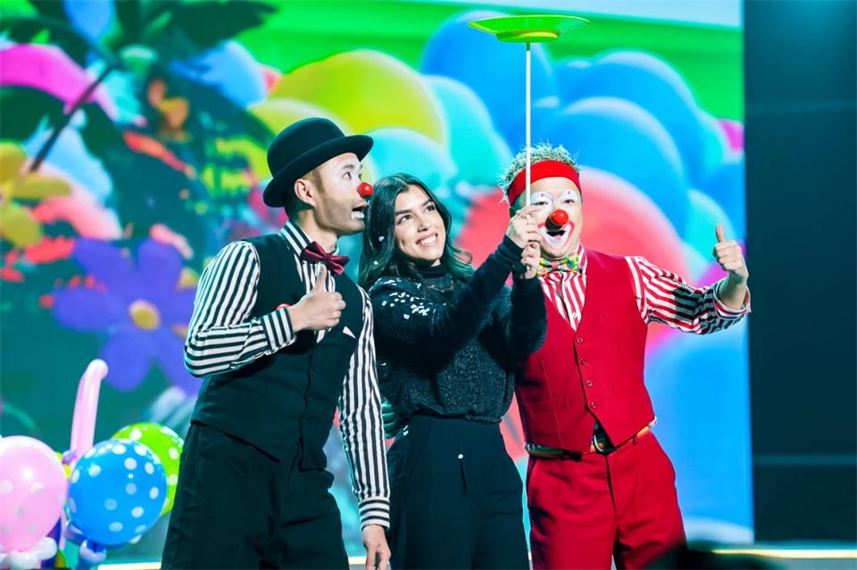 创新引领价值 理想成就未来——庆祝米兰网址智能成立25周年表彰大会暨文艺晚会隆重举行