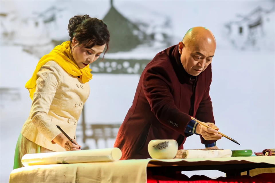 创新引领价值 理想成就未来——庆祝米兰网址智能成立25周年表彰大会暨文艺晚会隆重举行