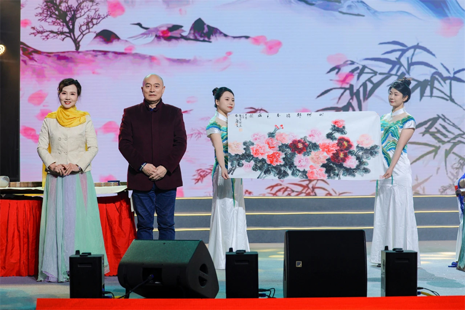 创新引领价值 理想成就未来——庆祝米兰网址智能成立25周年表彰大会暨文艺晚会隆重举行