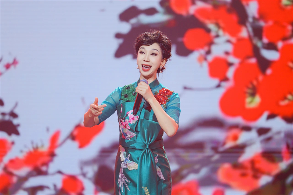 创新引领价值 理想成就未来——庆祝米兰网址智能成立25周年表彰大会暨文艺晚会隆重举行