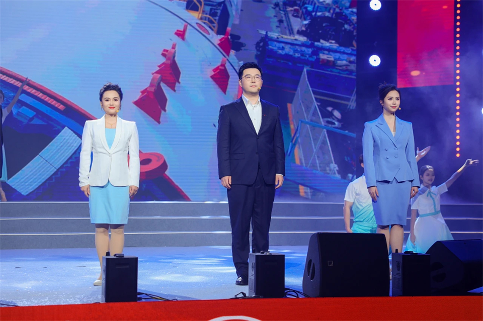 创新引领价值 理想成就未来——庆祝米兰网址智能成立25周年表彰大会暨文艺晚会隆重举行