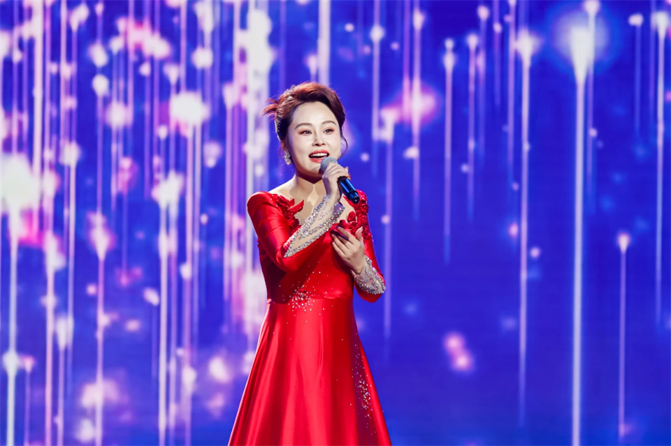 创新引领价值 理想成就未来——庆祝米兰网址智能成立25周年表彰大会暨文艺晚会隆重举行