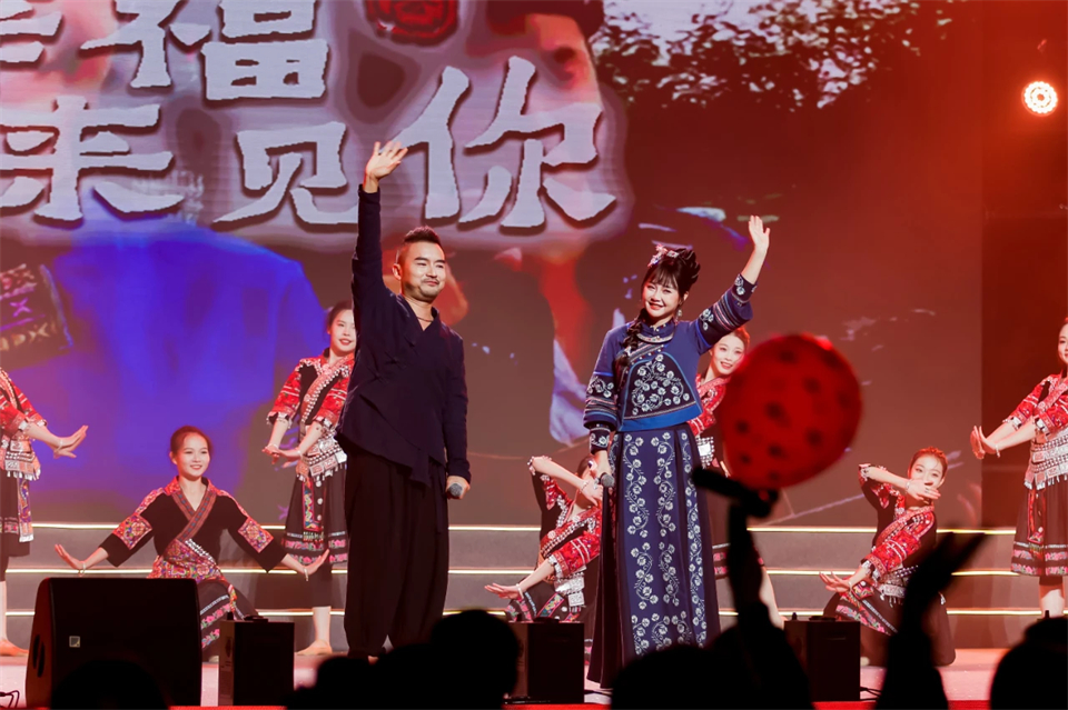 创新引领价值 理想成就未来——庆祝米兰网址智能成立25周年表彰大会暨文艺晚会隆重举行