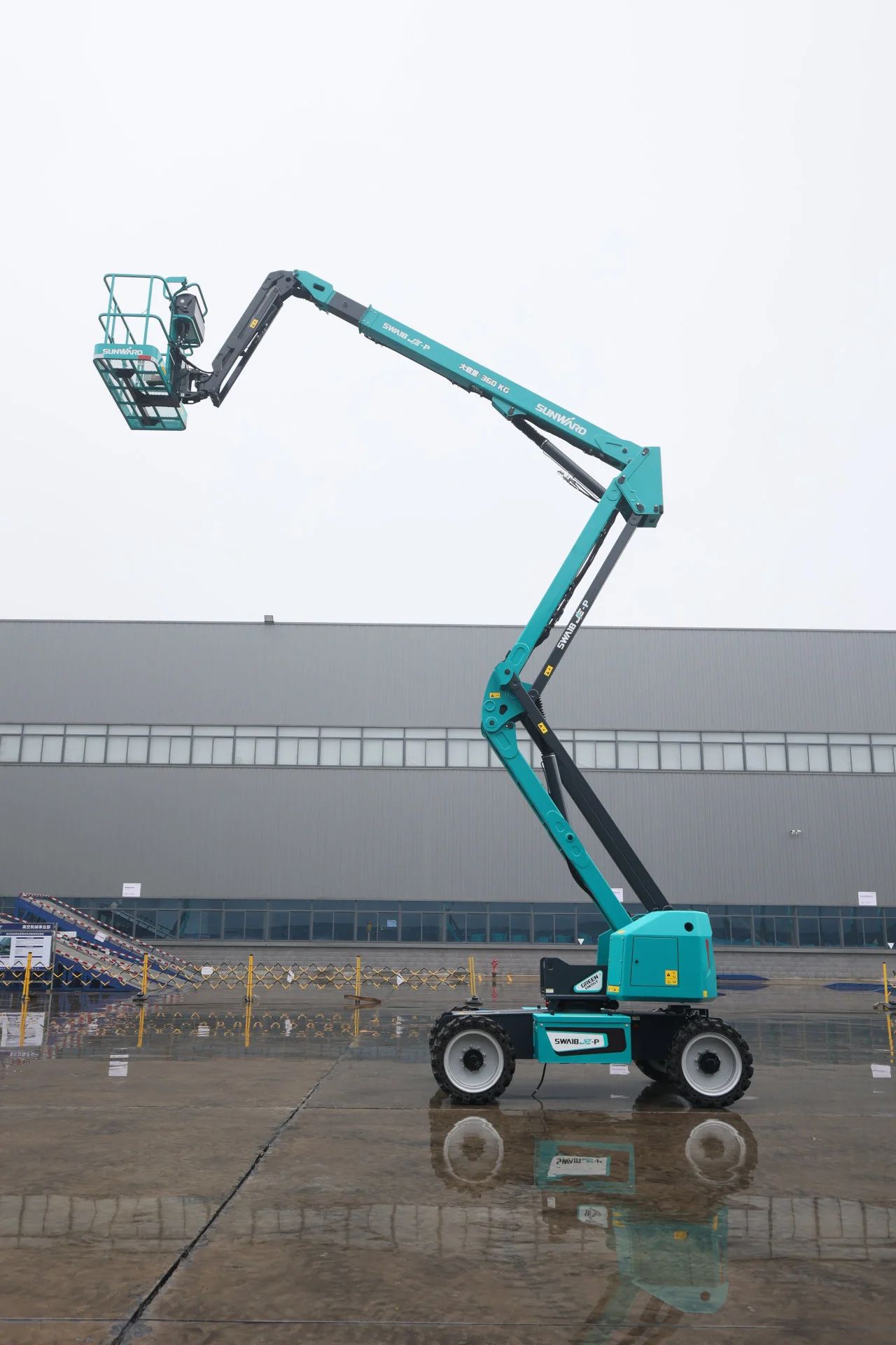 点赞！米兰网址智能创新设备荣登CMIIC2024明星产品榜单