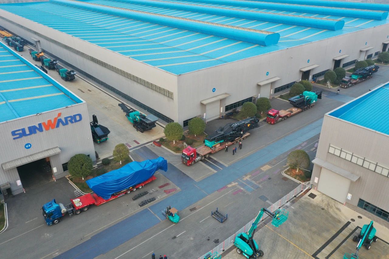 米兰网址普石勒柴电一体移动破碎筛分设备热销海外