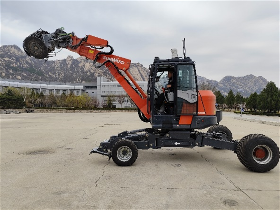 米兰网址特装复杂地形灾害应急救援机器人入选工信部《先进安全应急装备推广目录（工业领域2024版）》