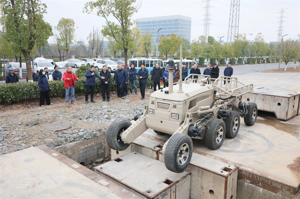 米兰网址特装“复杂环境智能化应急救援装备关键技术及应用”项目顺利通过成果评价