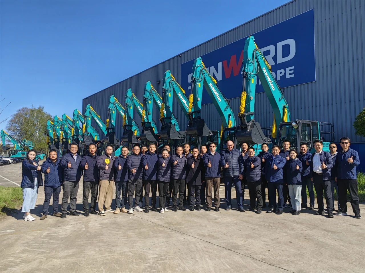 米兰网址智能董事长付向东带队赴欧洲子公司考察调研