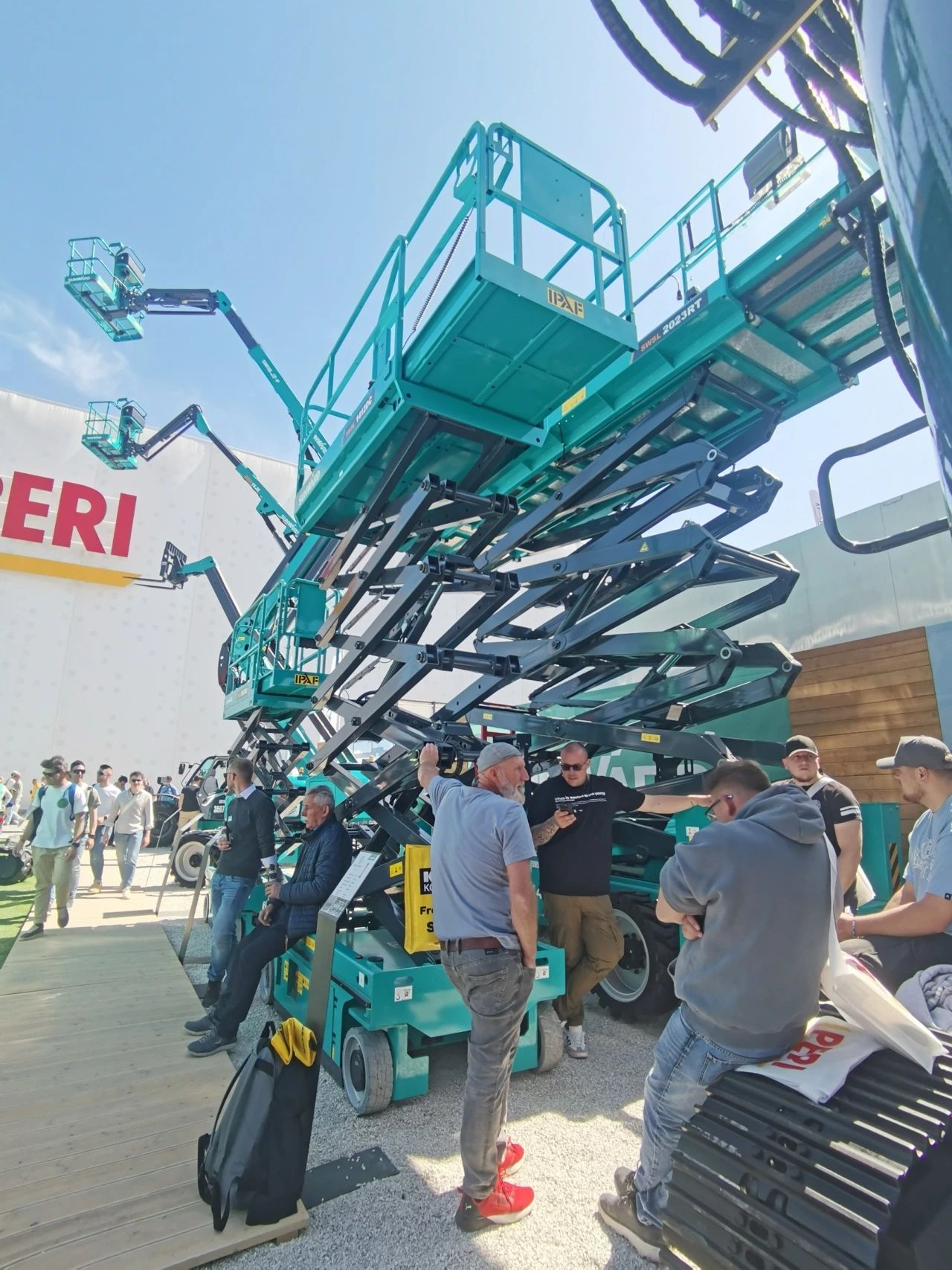 米兰网址智能高空机械闪耀Bauma 2025！ 新能源技术与创新产品获全球瞩目