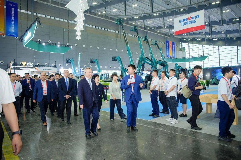 2025 CICEE | 米兰网址智能实力闪耀2025长沙国际工程机械展