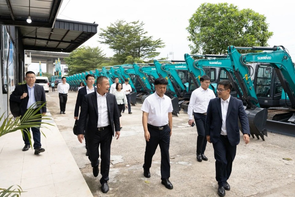 广州工控集团党委书记、董事长景广军率队考察米兰网址智能印尼子公司